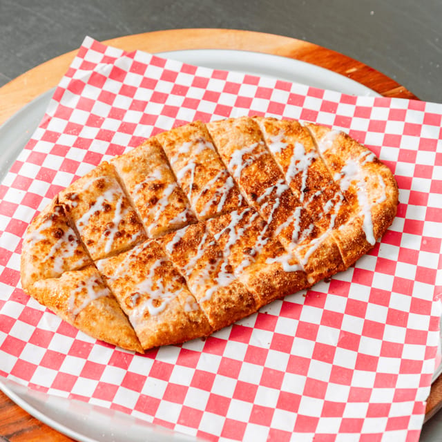 Icing (Cinnamon Sticks).
